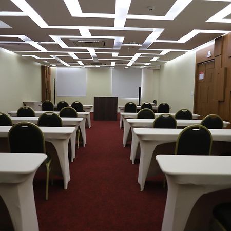 Ramada By Wyndham Manaus Torres Center Hotel ภายนอก รูปภาพ
