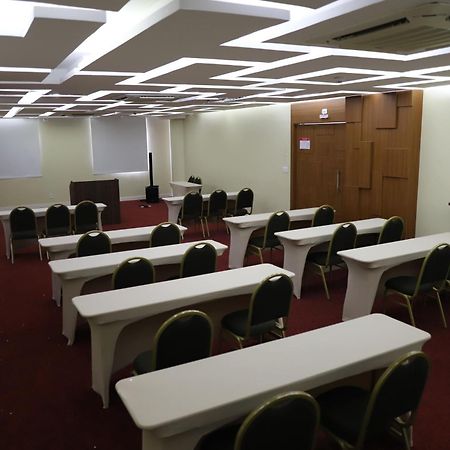 Ramada By Wyndham Manaus Torres Center Hotel ภายนอก รูปภาพ