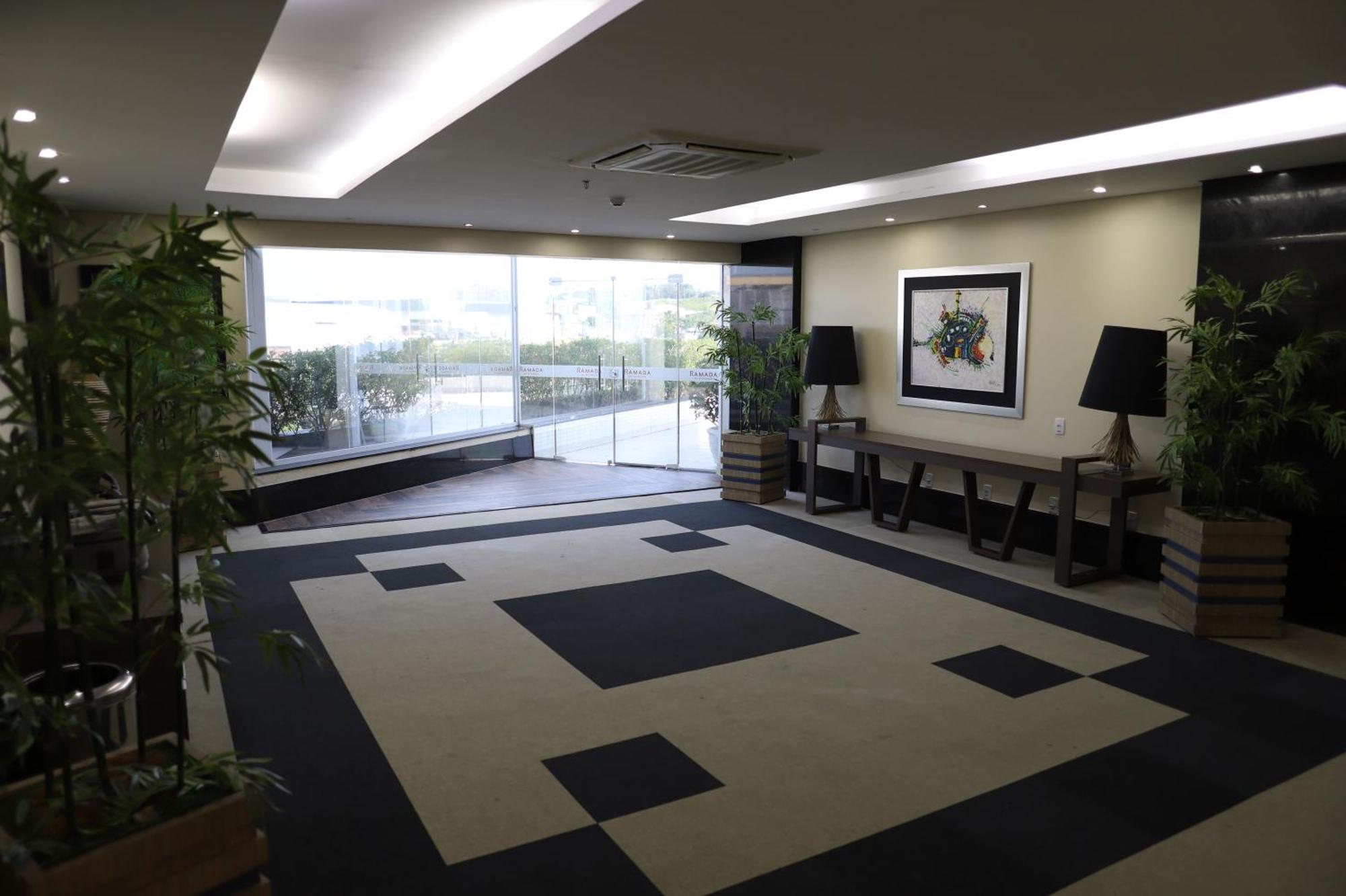 Ramada By Wyndham Manaus Torres Center Hotel ภายนอก รูปภาพ